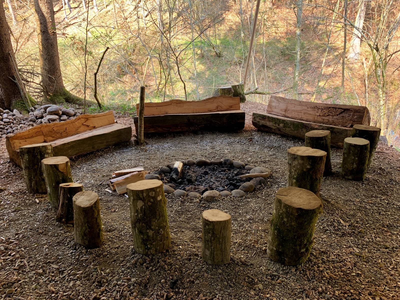 Feuerplatz im Wildniscamp